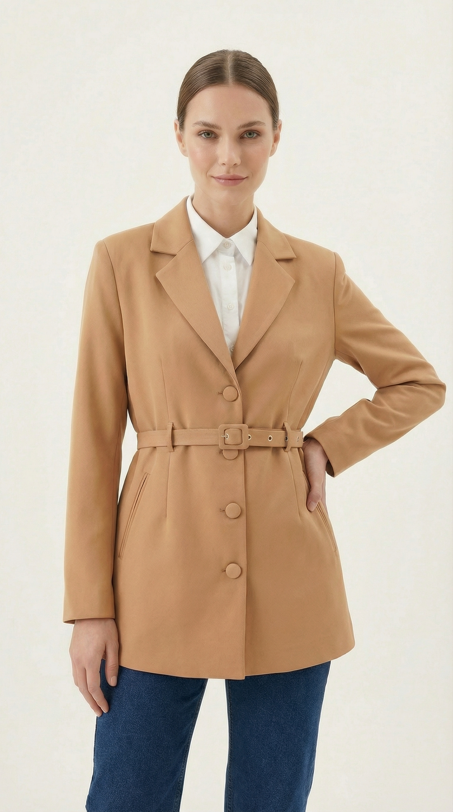 Карамелено сако с колан